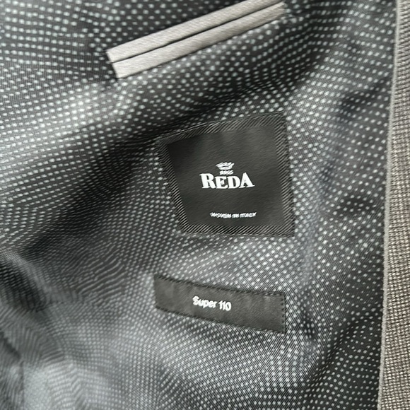 Hugo Boss Brown Suit 42 R (US size) - Picture 3 of 6